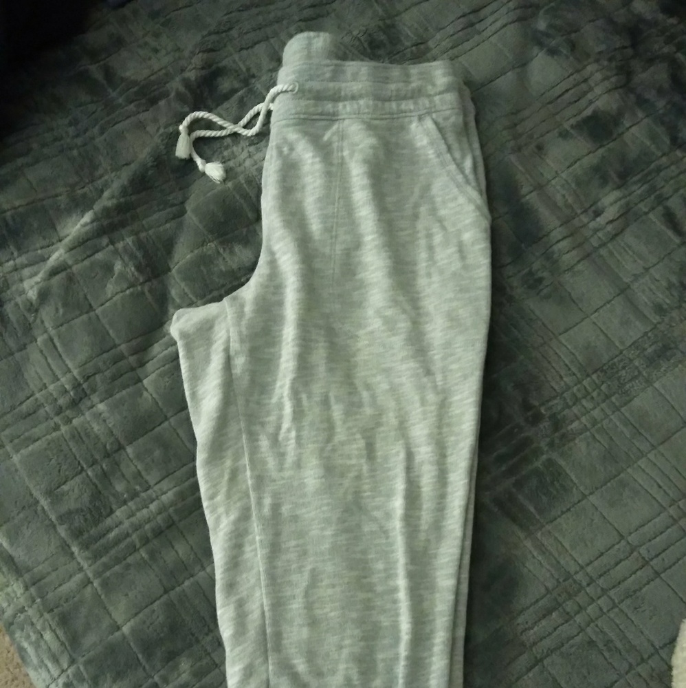 Columbia crop sweats